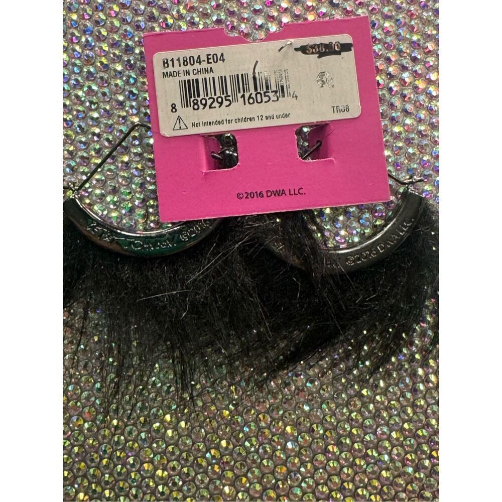Betsey johnson xox x Trolls /happy pave fur/hair hoop cuff  earrings nwt - Picture 4 of 12